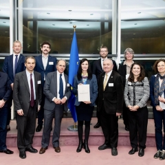 Ceremonial handover of the ISE Manifesto for young research careers to European commissioner Mariya Gabriel